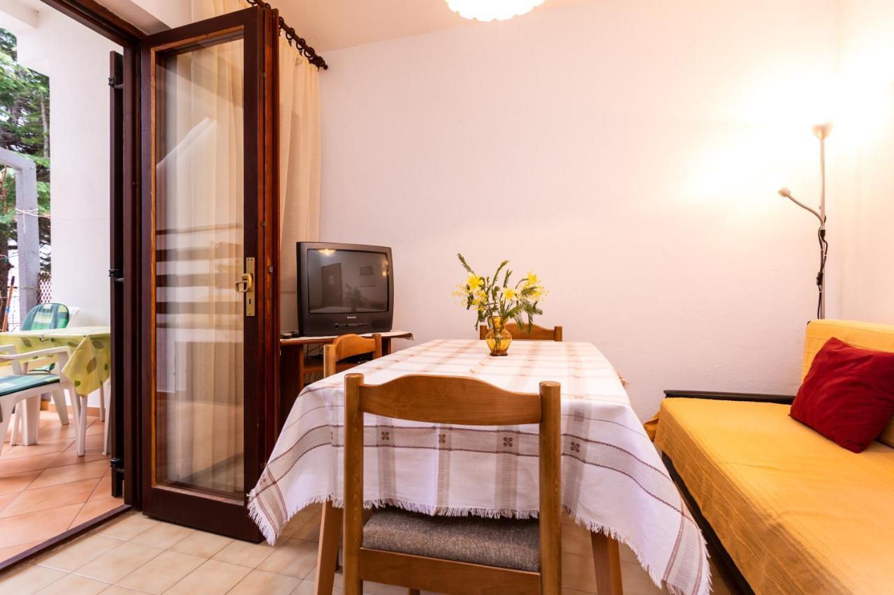 Rooms & Studio Apartment Mira Baska  Exterior photo