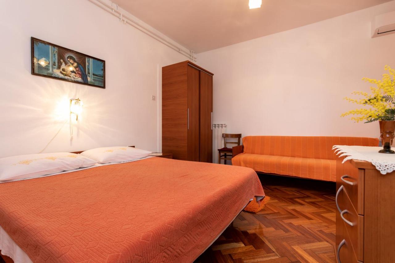 Rooms & Studio Apartment Mira Baska  Exterior photo