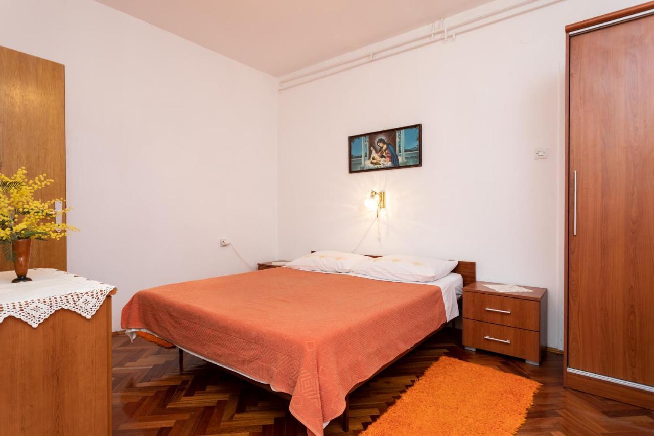 Rooms & Studio Apartment Mira Baska  Exterior photo