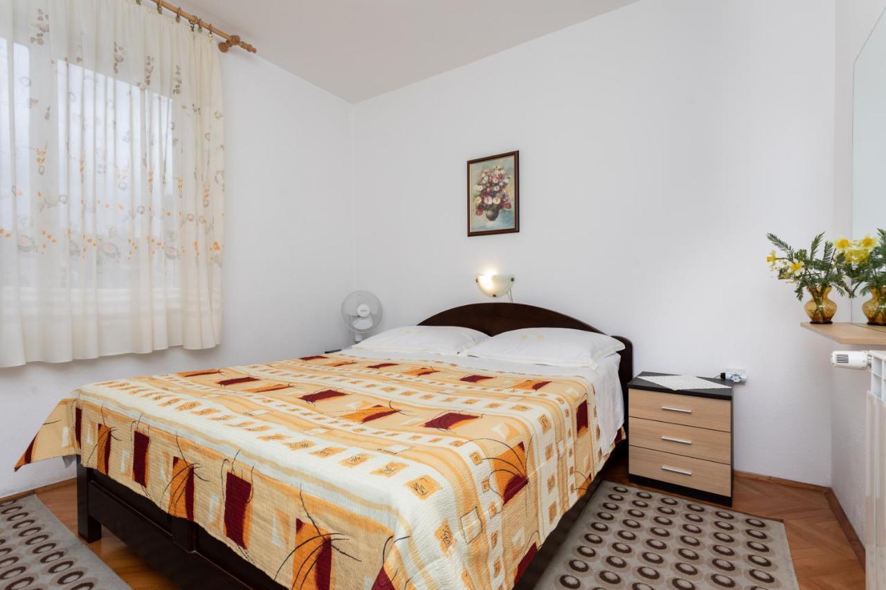 Rooms & Studio Apartment Mira Baska  Exterior photo